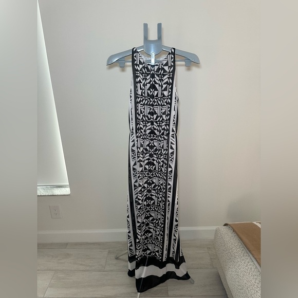 H&M Dresses & Skirts - H&M Geometric Maxi Dress Women Size 4